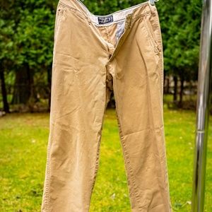 Abercrombie&Fitch Kennan Straight Stretch Khaki Pants
